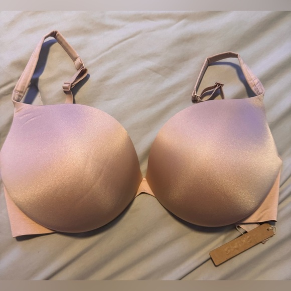 Skims Ultimate Push up Plunge Bra - Picture 1 of 4